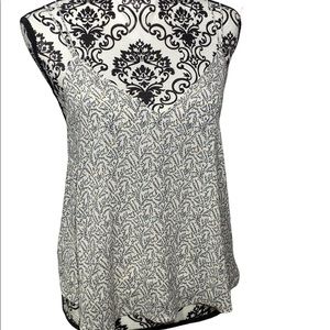 See U Soon Spaghetti-straps V-Neck Tank Top Small Off-white, Green, and Black